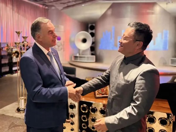 640?wx_fmt=jpeg&from=appmsg#imgIndex=9